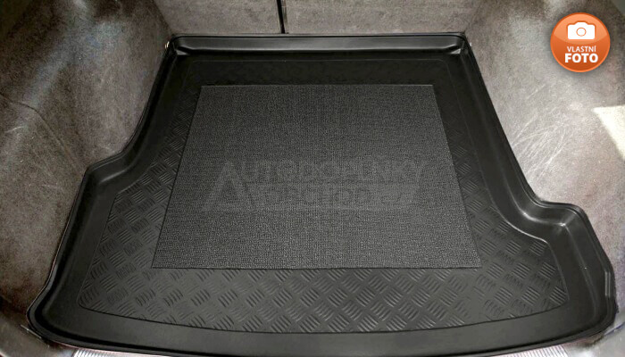 Vana do kufru přesně pasuje do zavazadlového prostoru modelu auta VW Passat B5 00--05 facelift Combi